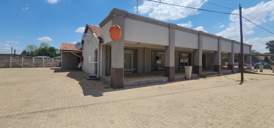 Commercial Property for Sale in Wilkoppies North West